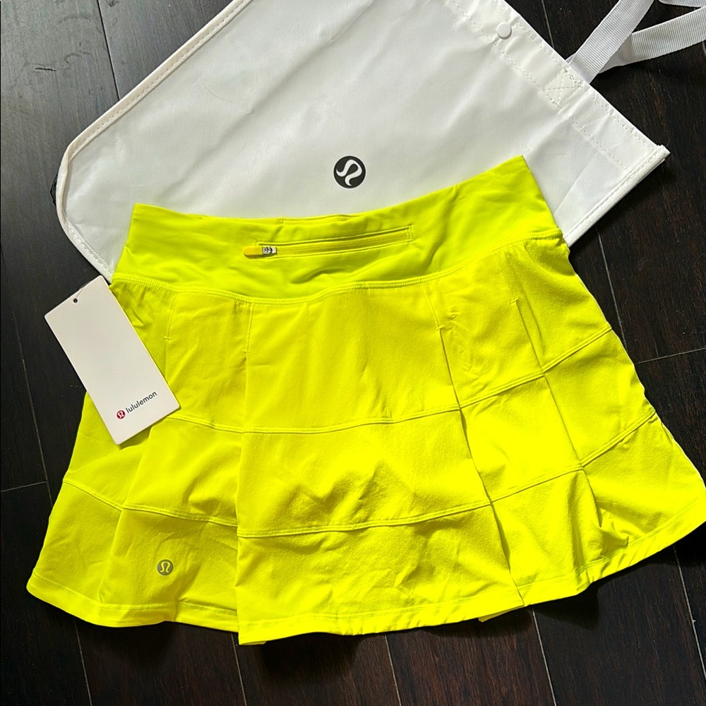 lululemon PACE RIVAL MR SKIRT *LONG IN ELECTRIC LEMON SZ 2 NWT
